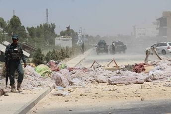 Avganistan: U eksploziji bombe poginula četiri člana vladinog osoblja Avganistan: U eksploziji bombe poginula četiri člana vladinog osoblja