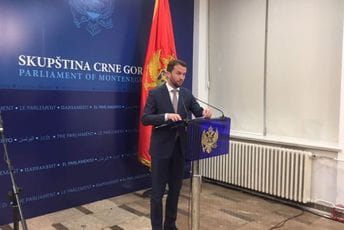 Konjević: Vukšić koliko je večeras treba da podnese ostavku Konjević: Vukšić koliko je večeras treba da podnese ostavku