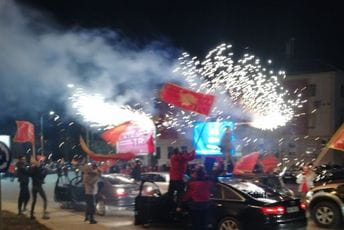 Patriotske kolone u svim gradovima Crne Gore Patriotske kolone u svim gradovima Crne Gore