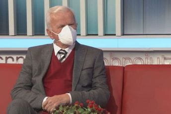 Vujošević: Do aprila moramo vakcinisati bar 30 odsto građana Vujošević: Do aprila moramo vakcinisati bar 30 odsto građana