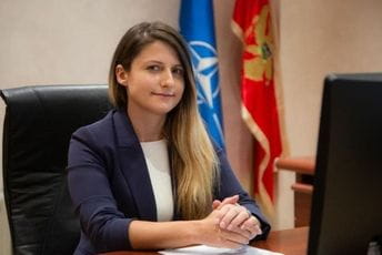 Srzentić: Napad na Sadikovića napad na slobodnu riječ i svakog građanina Srzentić: Napad na Sadikovića napad na slobodnu riječ i svakog građanina