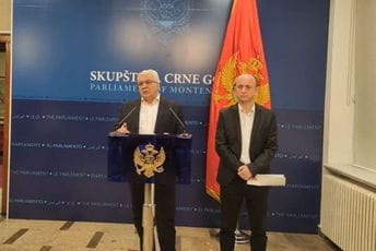 Mandić: Izglasajmo tužilačke zakone, ne dozvolimo da bilo ko utiče na nas Mandić: Izglasajmo tužilačke zakone, ne dozvolimo da bilo ko utiče na nas