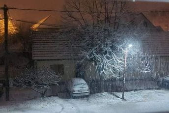 Na Cetinju pada snijeg Na Cetinju pada snijeg