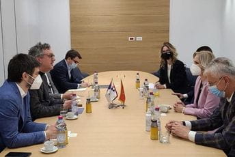 Borovinić Bojović i Čadež: Zdravlje i ekonomija moraju pronalaziti zajednička rješenja Sa sastanka u Privrednoj komori Srbije