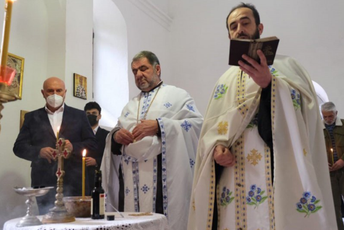 Carević odao počast žrtvama NATO bombardovanja u crkvi Svetog Tome Carević odao počast žrtvama NATO bombardovanja u crkvi Svetog Tome