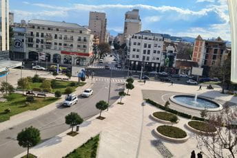 Bulevar Ivana Crnojevića zatvoren za saobraćaj na jednoj traci Bulevar Ivana Crnojevića zatvoren za saobraćaj na jednoj traci