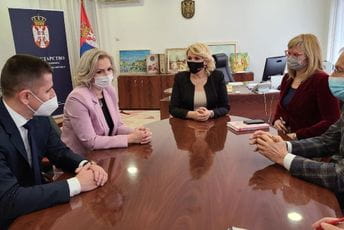 Borovinić Bojović i Kisić Tepavčević: Borba protiv koronavirusa je zadatak koji traži udruživanje snaga Borovinić Bojović i Kisić Tepavčević: Borba protiv koronavirusa je zadatak koji traži udruživanje snaga