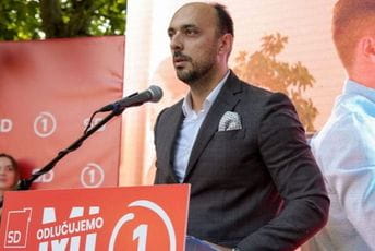 Rakočević: Nastavlja se blamaža - škole se otvaraju, škole se ne otvaraju Rakočević: Nastavlja se blamaža - škole se otvaraju, škole se ne otvaraju