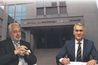 Tajni podaci CIA stigli do Moskve Tajni podaci CIA stigli do Moskve