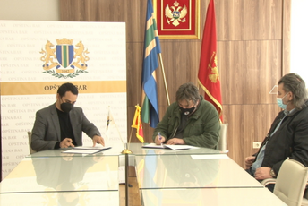 Pjesma Stara maslina (2000 years) biće na promotivnim materijalima Opštine Bar Pjesma Stara maslina (2000 years) biće na promotivnim materijalima Opštine Bar