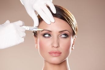 Dok napredni svijet uglavnom prikazuje komplikacije hirurških zahvata, mi smo skloni idealizaciji Dok napredni svijet uglavnom prikazuje komplikacije hirurških zahvata, mi smo skloni idealizaciji