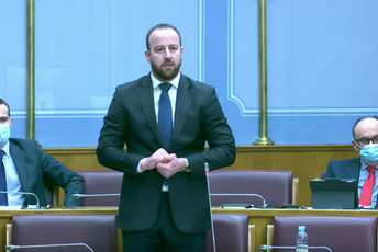 Nikolić Kneževiću: Petokolonašenjem se rijetko kad stiže do cilja