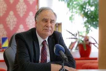 Bogić Bogićević jednoglasno izabran za gradonačelnika Sarajeva Bogić Bogićević jednoglasno izabran za gradonačelnika Sarajeva