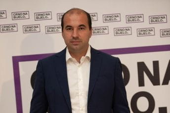 Rađenović DPS-u: Da nekim čudom imate obraz ćutali bi zauvijek, jer je vaša politika saučesnik genocida u Srebrenici Rađenović DPS-u: Da nekim čudom imate obraz ćutali bi zauvijek, jer je vaša politika saučesnik genocida u Srebrenici