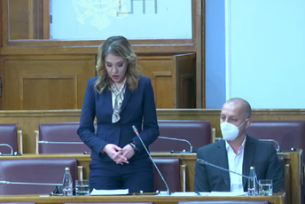 Bratić: Ne planiramo ukidanje FCJK-a, studenti ne treba da se plaše za budućnost svojih studija (VIDEO) Bratić: Ne planiramo ukidanje FCJK-a, studenti ne treba da se plaše za budućnost svojih studija (VIDEO)