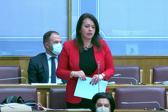 Pejović Milatoviću: Ako nastavite sa ovim mjerama zaboravite i na sljedeću sezonu Pejović Milatoviću: Ako nastavite sa ovim mjerama zaboravite i na sljedeću sezonu