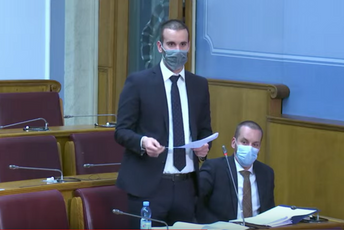 Spajić: Predlog budžeta će biti predat u ustavnom roku (VIDEO) Spajić: Predlog budžeta će biti predat u ustavnom roku (VIDEO)