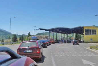 UP: Liberalnije covid mjere uslovile pojačani međunarodni saobraćaj UP: Liberalnije covid mjere uslovile pojačani međunarodni saobraćaj