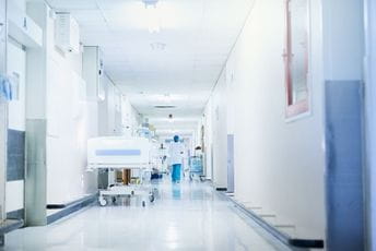 Nezapamćen slučaj u Hrvatskoj: Brutalno pretučena djevojčica, smrskana joj lobanja Nezapamćen slučaj u Hrvatskoj: Brutalno pretučena djevojčica, smrskana joj lobanja