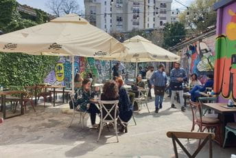 Bašte otvorene, posjetu diktiraju vremenske prilike (FOTO)