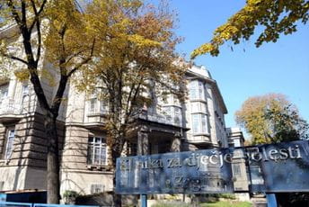 Preminula dvogodišnja djevojčica iz Hrvatske za čije se zlostavljanje terete roditelji Preminula dvogodišnja djevojčica iz Hrvatske za čije se zlostavljanje terete roditelji