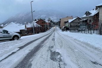 Rajković: Snijeg se s planine donosio ljeti u vrećama, služio za pravljenje sladoleda Rajković: Snijeg se s planine donosio ljeti u vrećama, služio za pravljenje sladoleda