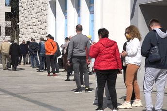 Velika zainteresovanost za imunizaciju: Vakcinu primilo oko 11 i po hiljada građana Velika zainteresovanost za imunizaciju: Vakcinu primilo oko 11 i po hiljada građana