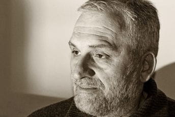 Udruženje književnika traži od Bratić formiranje Fakulteta za srpski jezik i književnost Udruženje književnika traži od Bratić formiranje Fakulteta za srpski jezik i književnost