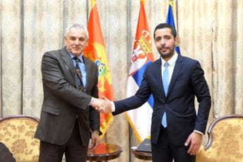 Mitrović u prvoj zvaničnoj posjeti Beogradu Mitrović i Momirović