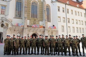 Raspisan oglas za obrazovanje na vojnoj akademiji u Austriji Raspisan oglas za obrazovanje na vojnoj akademiji u Austriji