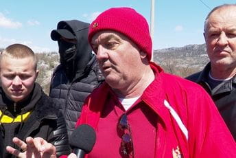 Demonstranti iz Nikšića poručuju: Ako nijesmo imali priliku danas, sjutra ćemo do Podgorice Demonstranti iz Nikšića poručuju: Ako nijesmo imali priliku danas, sjutra ćemo do Podgorice