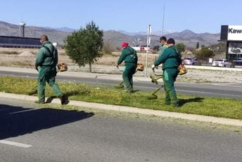 Intenzivirane aktivnosti na košenju javnih zelenih površina u Podgorici Intenzivirane aktivnosti na košenju javnih zelenih površina u Podgorici