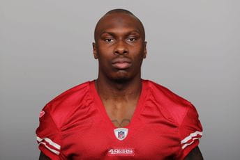 Bivši NFL igrač ubio petoro ljudi i počinio samoubistvo Bivši NFL igrač ubio petoro ljudi i počinio samoubistvo