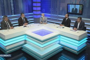 Leposavić odbijanjem ostavke uzdrmao Vladu Leposavić odbijanjem ostavke uzdrmao Vladu