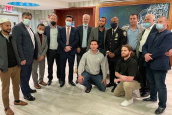 Lokalna policija posjetila Bošnjački islamski centar u Njujorku Lokalna policija posjetila Bošnjački islamski centar u Njujorku