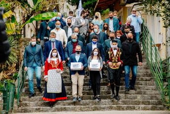 "Može Bokeški" predala listu u Herceg Novom "Može Bokeški" predala listu u Herceg Novom