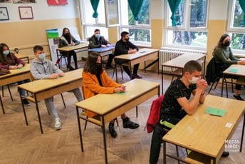 U osnovnim školama počela eksterna provjera znanja U osnovnim školama počela eksterna provjera znanja