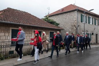 Evropski tim za Herceg Novi predao listu, nosilac dr Predrag Dabović: Našem gradu trebaju promjene! Evropski tim za Herceg Novi predao listu, nosilac dr Predrag Dabović: Našem gradu trebaju promjene!