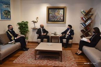 Abazović: Protiv izmjena tužilačkih zakona oni kojima smeta borba protiv kriminala Abazović: Protiv izmjena tužilačkih zakona oni kojima smeta borba protiv kriminala