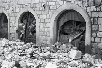 Na današnji dan: Katastrofalni zemljotres pogodio Crnu Goru Na današnji dan: Katastrofalni zemljotres pogodio Crnu Goru