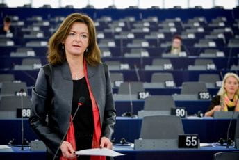 Fajon: Vrlo opasne ideje o prekrajanju granica Fajon: Vrlo opasne ideje o prekrajanju granica