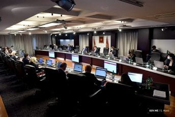 Spojene Uprava prihoda i Uprava carina Spojene Uprava prihoda i Uprava carina