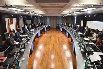 Otvaraju se škole, vrtići, dozvoljen rad tržnih centara... Ilustracija