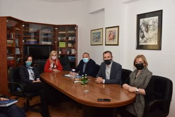 Građevinski fakultet investirao u poboljšanje uslova nastave: Renoviran amfiteatar 015 Građevinski fakultet investirao u poboljšanje uslova nastave: Renoviran amfiteatar 015