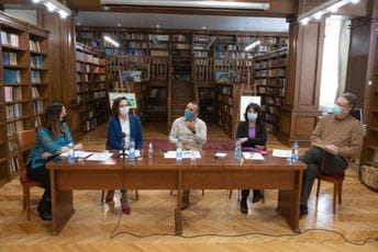 Djeca i mladi previše izloženi medijskom sadržaju Djeca i mladi previše izloženi medijskom sadržaju