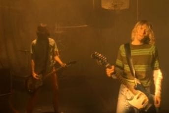 Tri decenije od prvog izvođenja hita  „Smells Like Teen Spirit“ Tri decenije od prvog izvođenja hita  „Smells Like Teen Spirit“