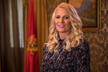 Đukanović: Učenici iz Indije na kreativan način se upoznali sa kulturom, istorijom i ljudima iz Crne Gore Đukanović: Učenici iz Indije na kreativan način se upoznali sa kulturom, istorijom i ljudima iz Crne Gore