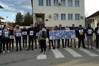 Novi protest u Pljevljima zbog imenovanja Đurđevića Novi protest u Pljevljima zbog imenovanja Đurđevića