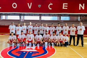 Lovćen odao počast Gojku Vučiniću uoči ubjedljivog trijumfa nad Komovima Lovćen odao počast Gojku Vučiniću uoči ubjedljivog trijumfa nad Komovima