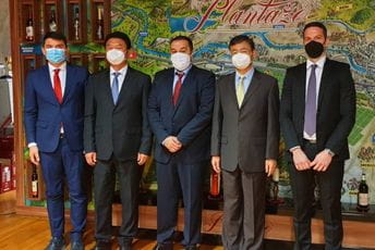 Pravo vrijeme da se poveća izvoz vina na tržište Kine Pravo vrijeme da se poveća izvoz vina na tržište Kine